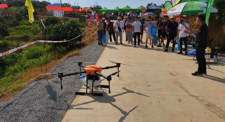 Tarımsal drone üreticileri kırsal kesimin canlanmasına, insansız uçuşların önlenmesine, zenginleşmeye ve yoksulluktan kurtulmaya yardımcı oluyor